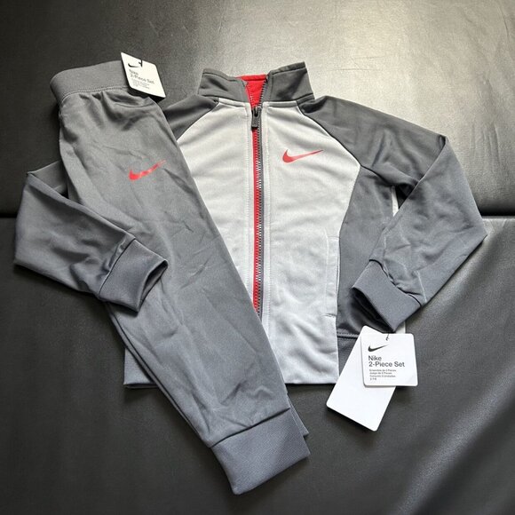 NWT Nike Track Suit Set Boys Size 3T